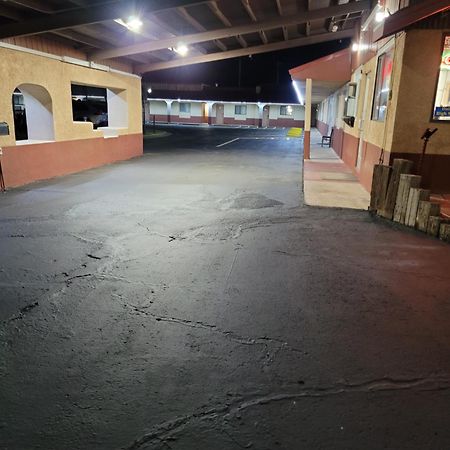 Sands Motel Portales Zewnętrze zdjęcie